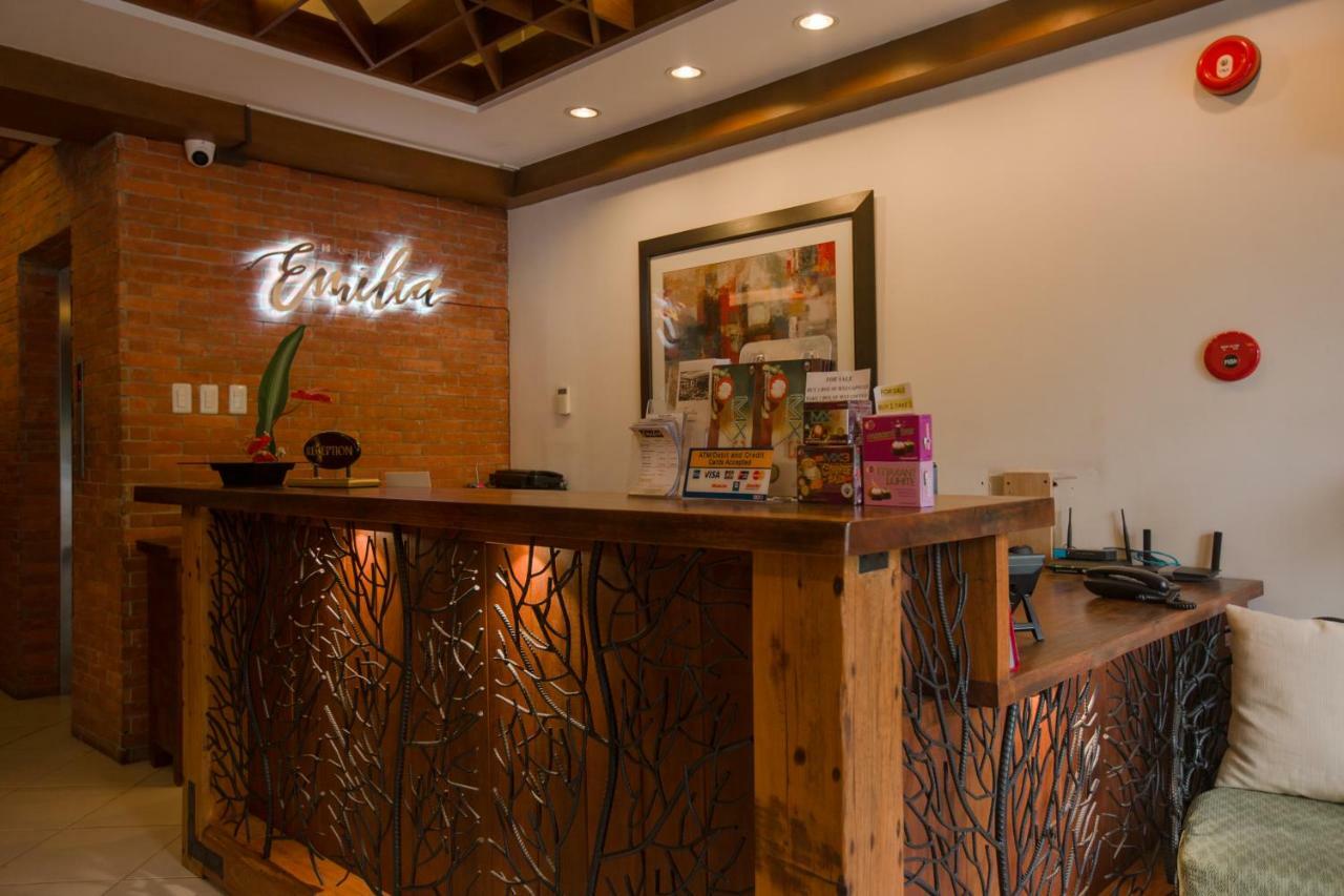 Hotel Emilia Davao City Extérieur photo